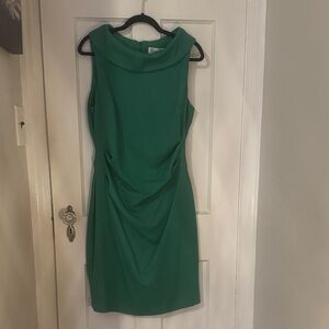 Elegant Emerald Midi Dress